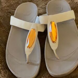 FITFLOP JEWEL WOBBLEBOARD SANDALS 10 BEIGE orange jewel